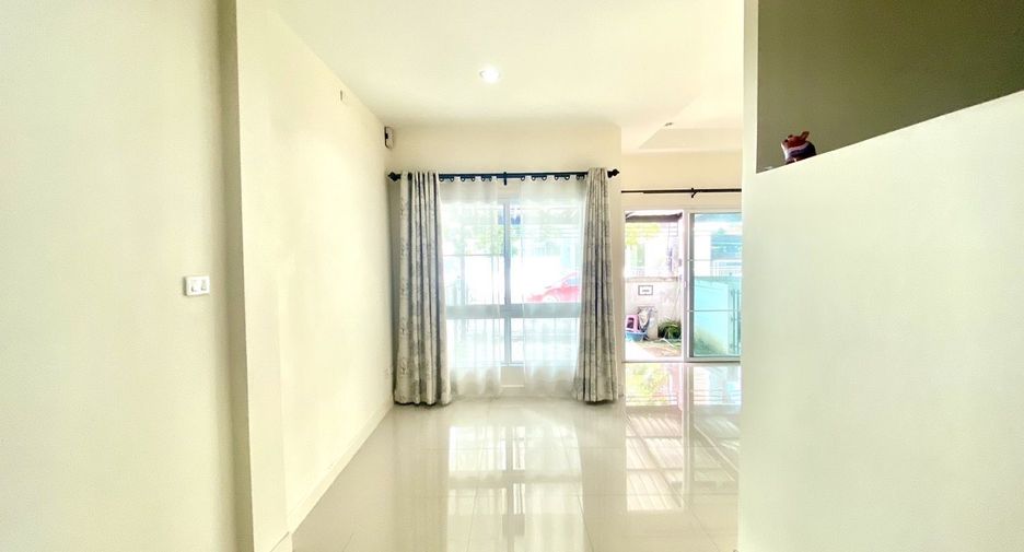出售 2 卧室 联排别墅 在 Mueang Chiang Mai, Chiang Mai