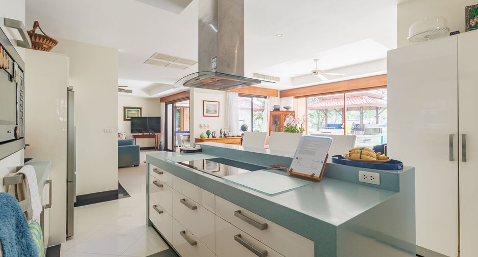 For rent 5 bedrooms villa in Thalang, Phuket