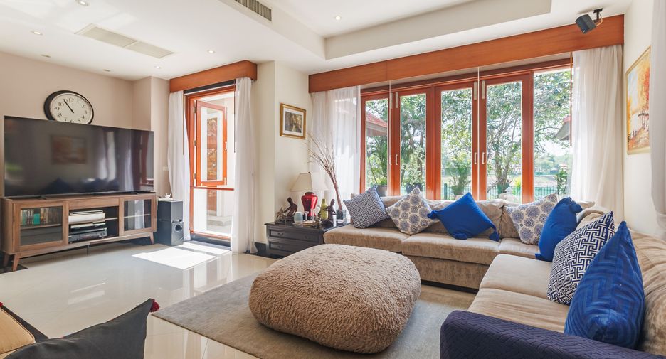 For rent 5 bedrooms villa in Thalang, Phuket