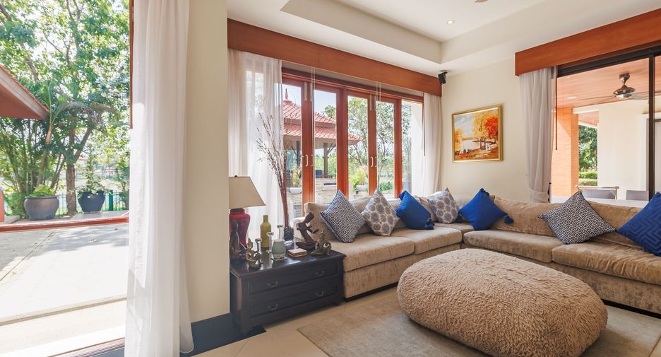 For rent 5 bedrooms villa in Thalang, Phuket