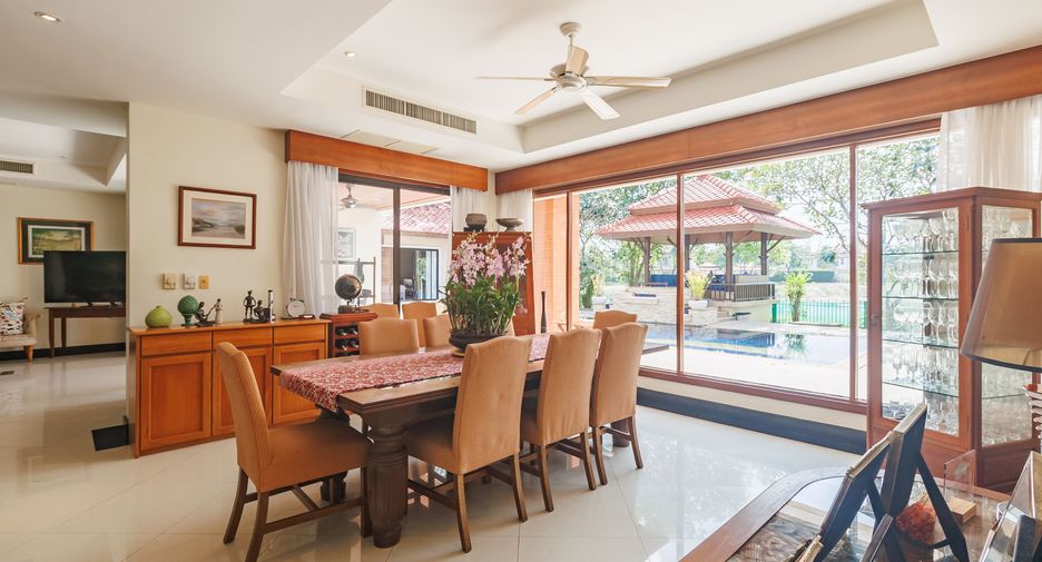 For rent 5 bedrooms villa in Thalang, Phuket