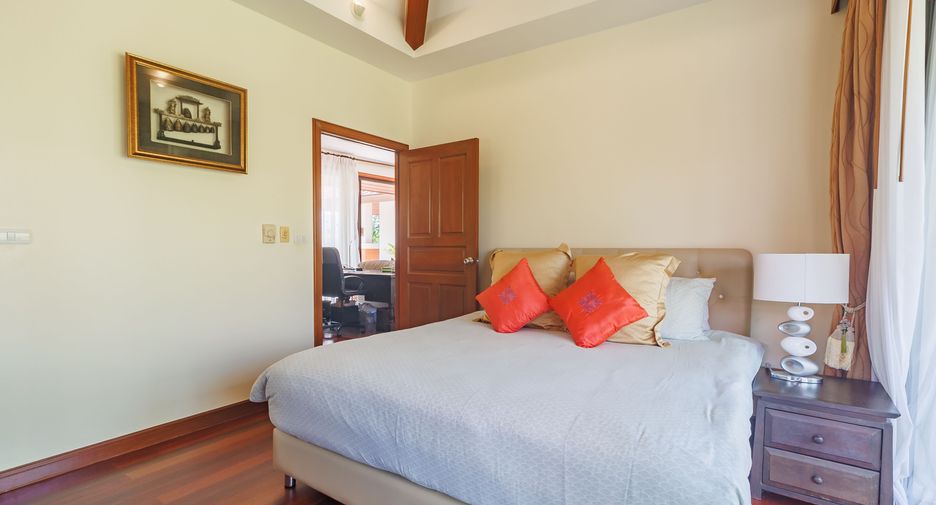 For rent 5 bedrooms villa in Thalang, Phuket