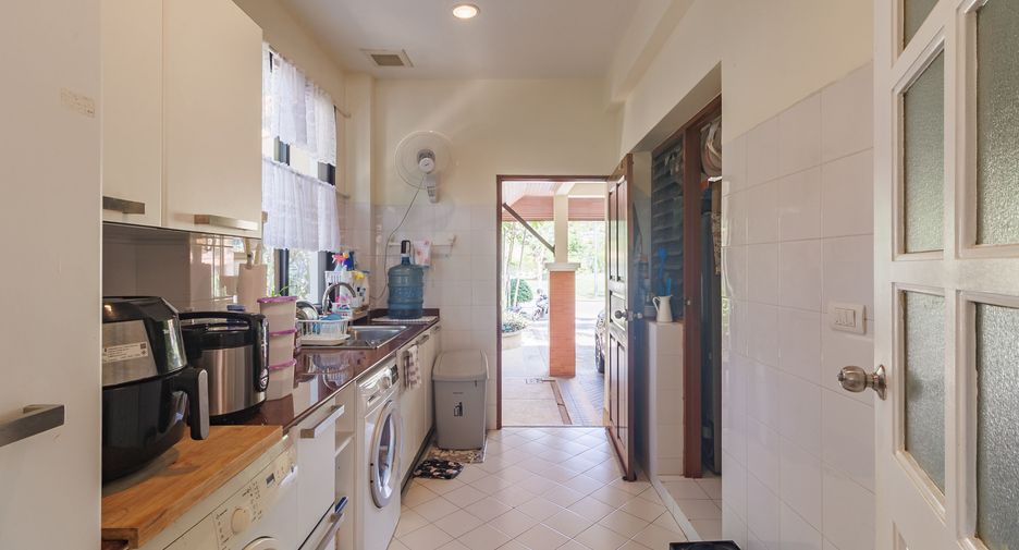 For rent 5 bedrooms villa in Thalang, Phuket