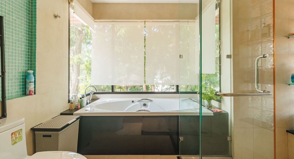 For rent 5 bedrooms villa in Thalang, Phuket