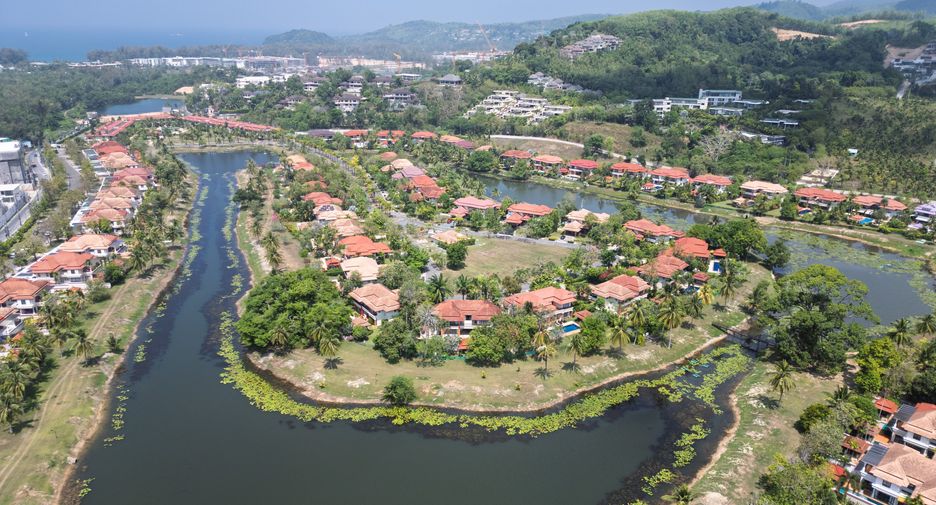 For rent 5 bedrooms villa in Thalang, Phuket