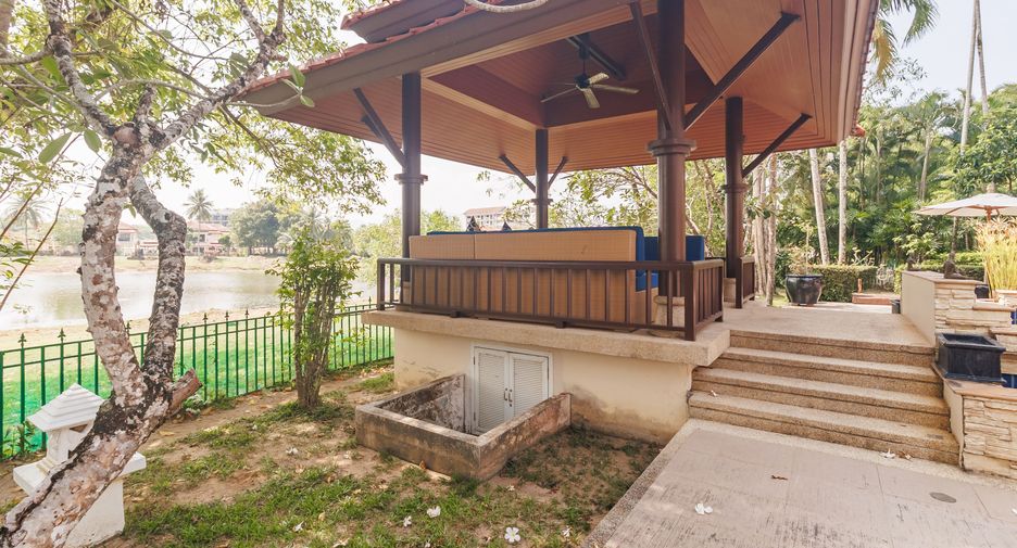 For rent 5 bedrooms villa in Thalang, Phuket
