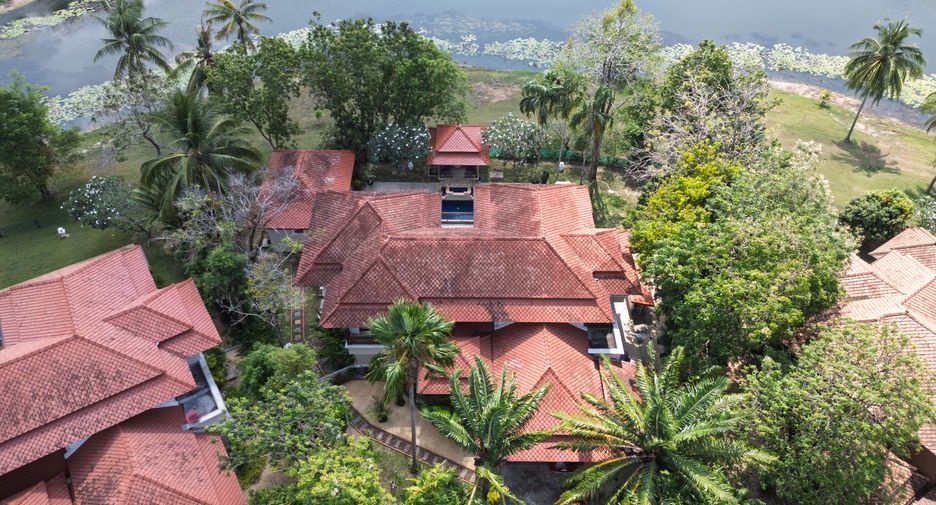 For rent 5 bedrooms villa in Thalang, Phuket
