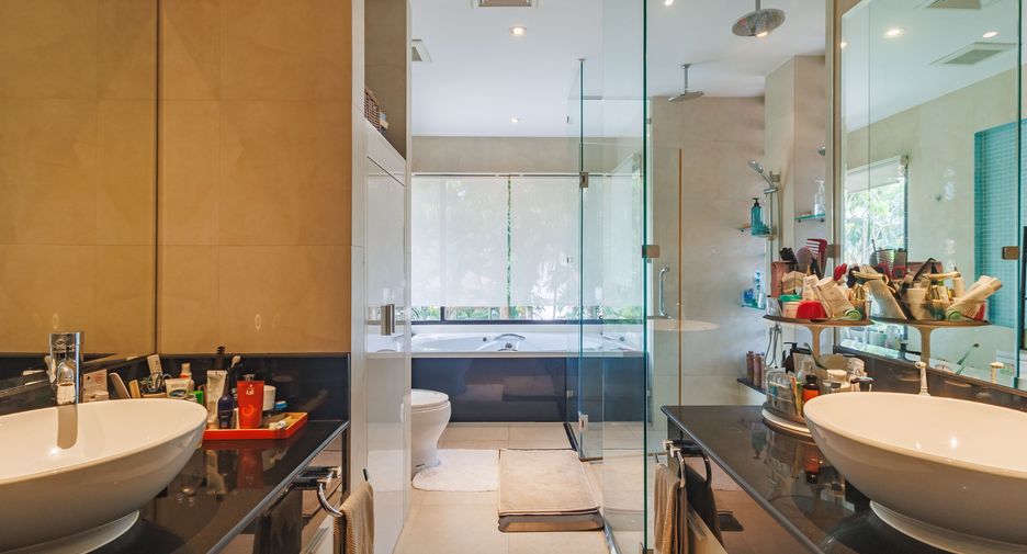 For rent 5 bedrooms villa in Thalang, Phuket