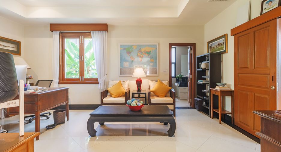 For rent 5 bedrooms villa in Thalang, Phuket