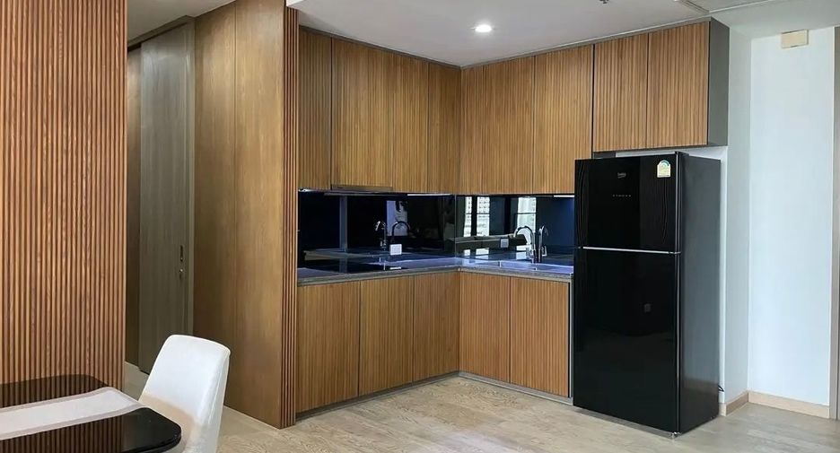 For rent 2 bedrooms condo in Pathum Wan, Bangkok