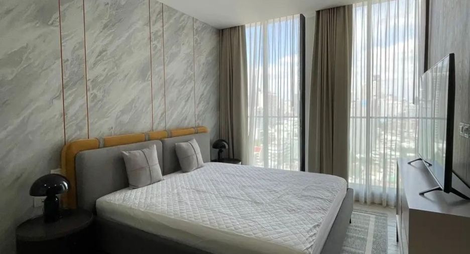 For rent 2 bedrooms condo in Pathum Wan, Bangkok