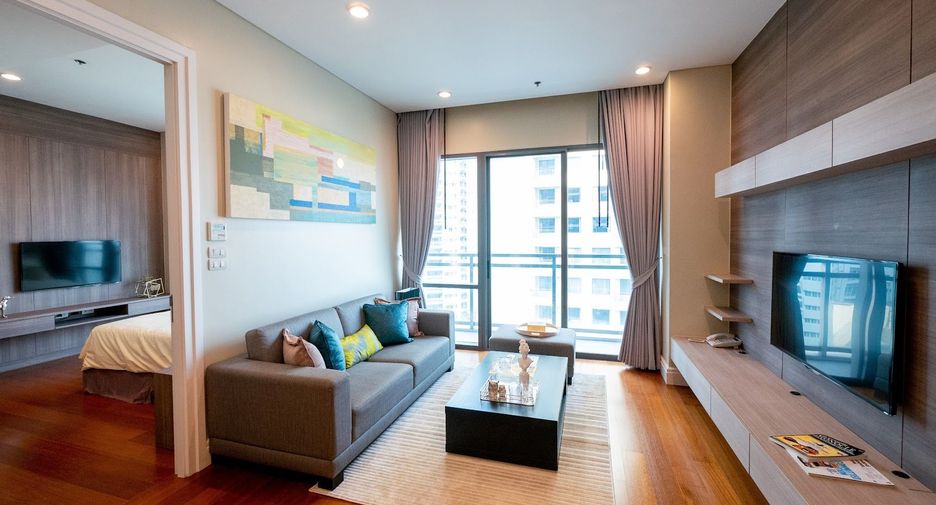 For rent 2 bedrooms condo in Khlong Toei, Bangkok