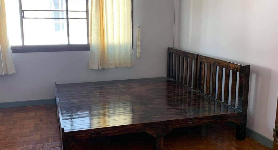Reihenhaus zum Kauf mit 2 Zimmer in Mueang Chiang Mai, Chiang Mai