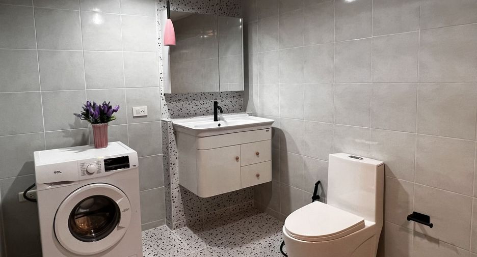 For rent 1 bed condo in Bang Rak, Bangkok