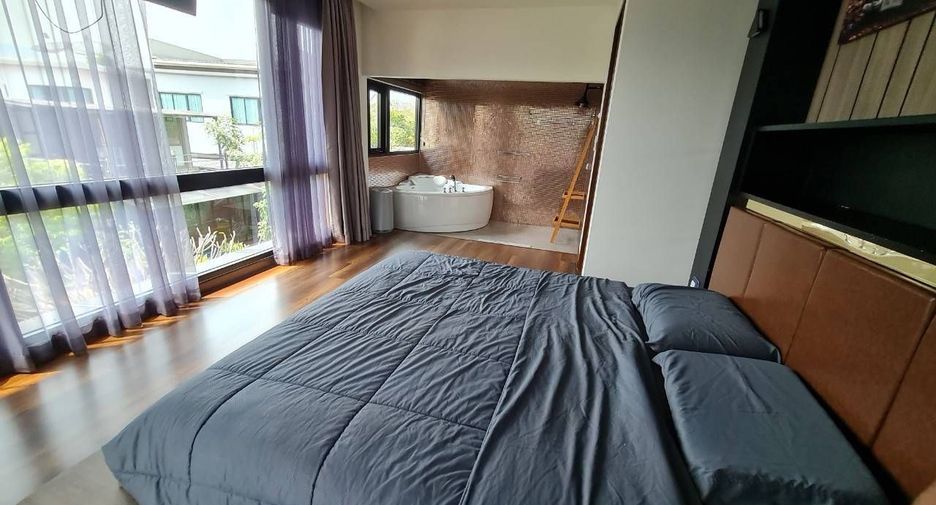 For sale 5 bedrooms house in Mueang Chiang Mai, Chiang Mai