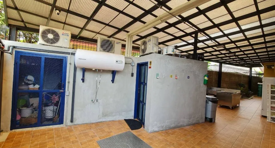 For sale 5 bedrooms house in Mueang Chiang Mai, Chiang Mai