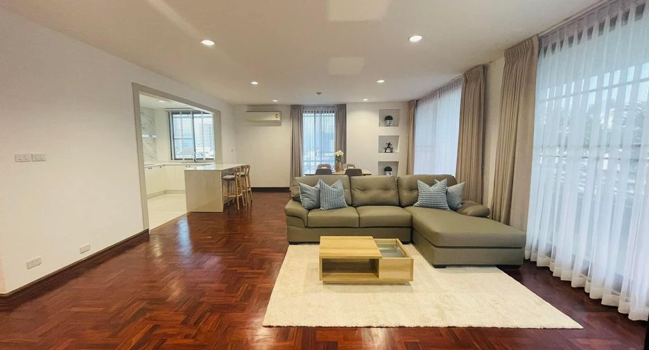 For rent 2 bedrooms condo in Watthana, Bangkok