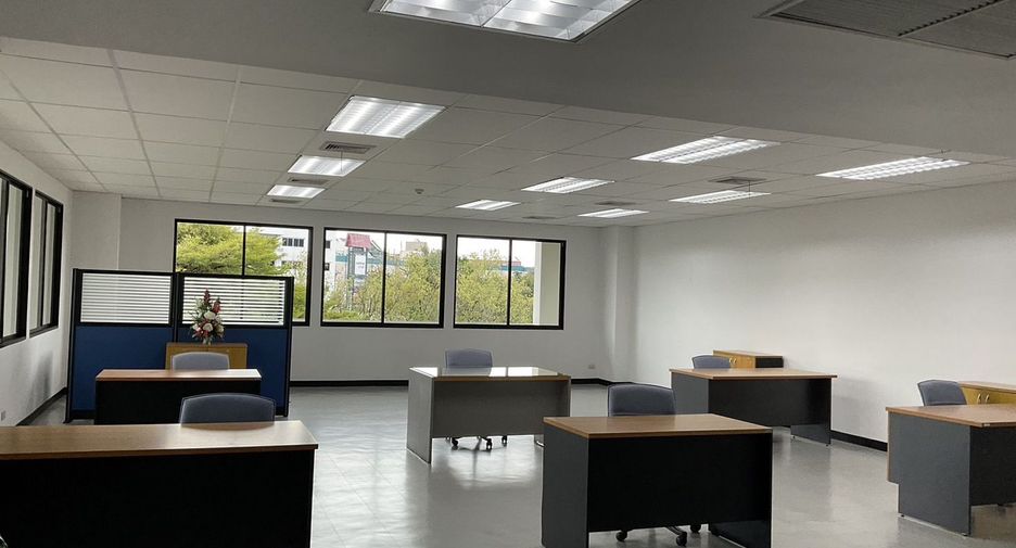 For rent office in Mueang Chiang Mai, Chiang Mai
