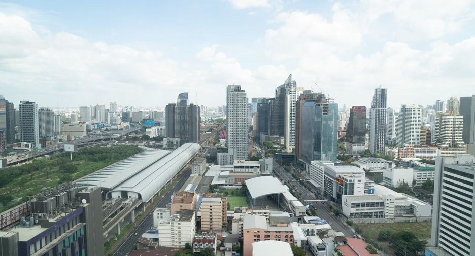 À vendre 1 chambre condo à Watthana, Bangkok