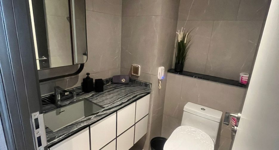 For rent 1 bed condo in Watthana, Bangkok