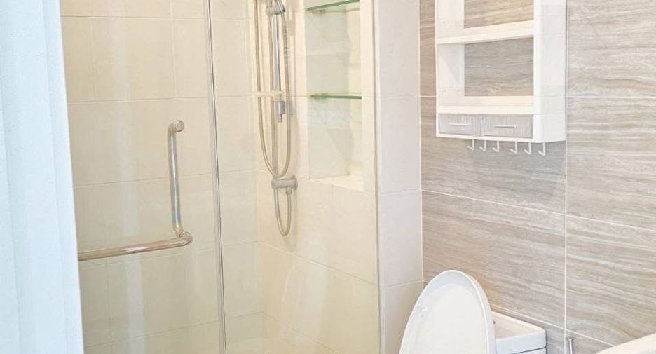 For rent 1 bed condo in Mueang Samut Prakan, Samut Prakan