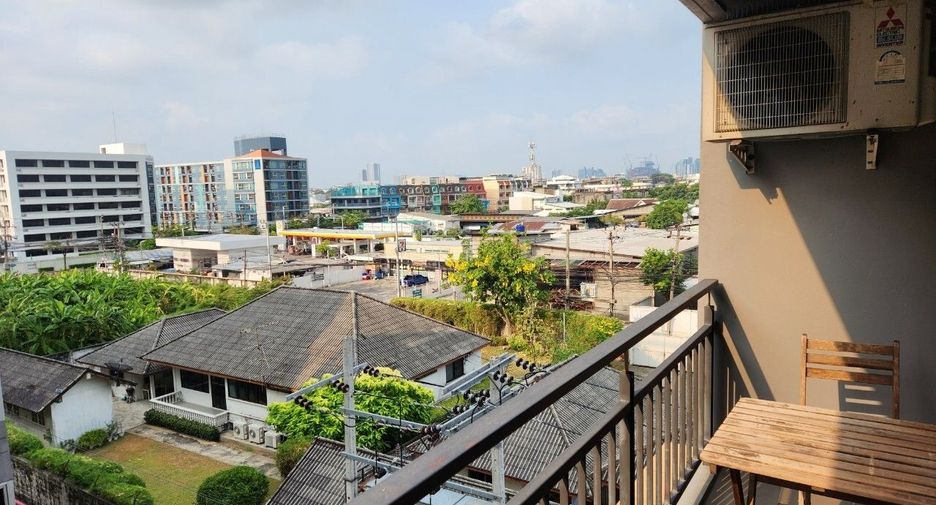 For sale 2 bedrooms condo in Phra Khanong, Bangkok