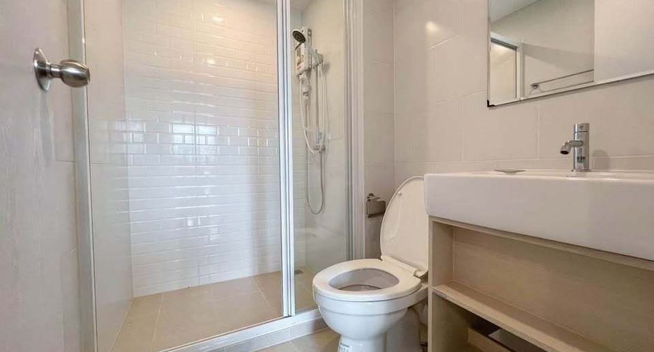 For rent 1 bed condo in Wang Thonglang, Bangkok