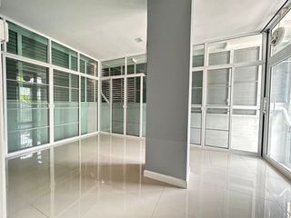 For rent 4 bedrooms house in Saraphi, Chiang Mai