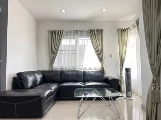 For rent 4 bedrooms house in Saraphi, Chiang Mai