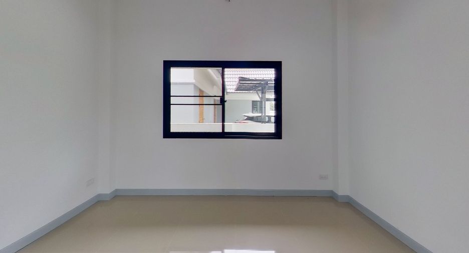 For sale 3 bedrooms house in Saraphi, Chiang Mai