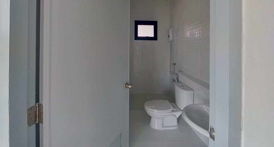 For sale 3 bedrooms house in Saraphi, Chiang Mai