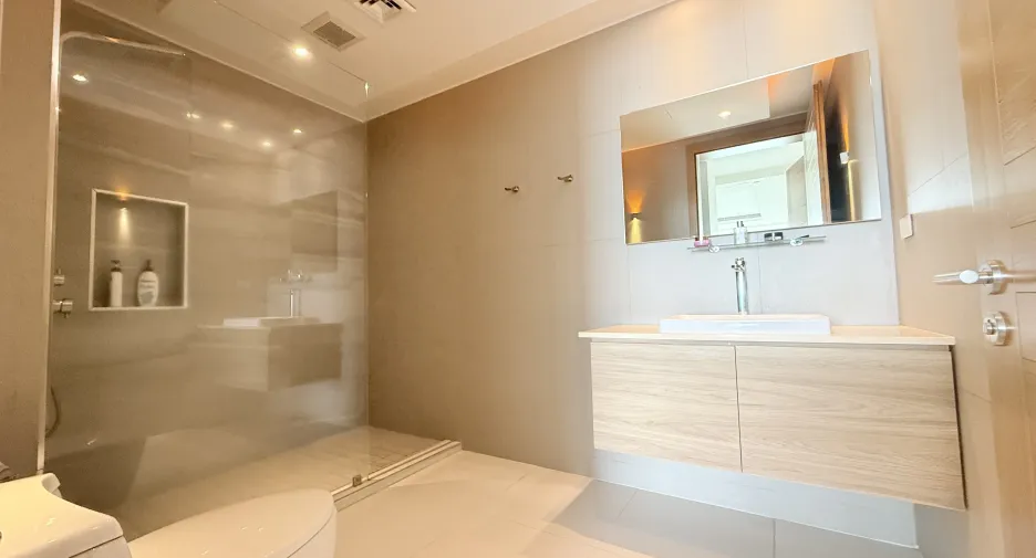 For sale 2 bedrooms apartment in Ko Samui, Surat Thani