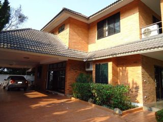 For sale 4 bedrooms house in Saraphi, Chiang Mai