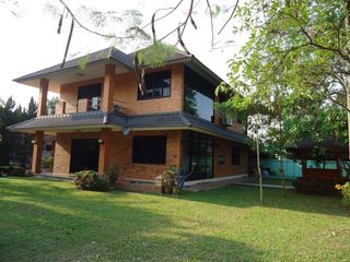 For sale 4 bedrooms house in Saraphi, Chiang Mai