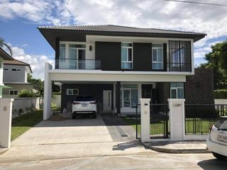 For sale 5 bedrooms house in Mueang Chiang Mai, Chiang Mai