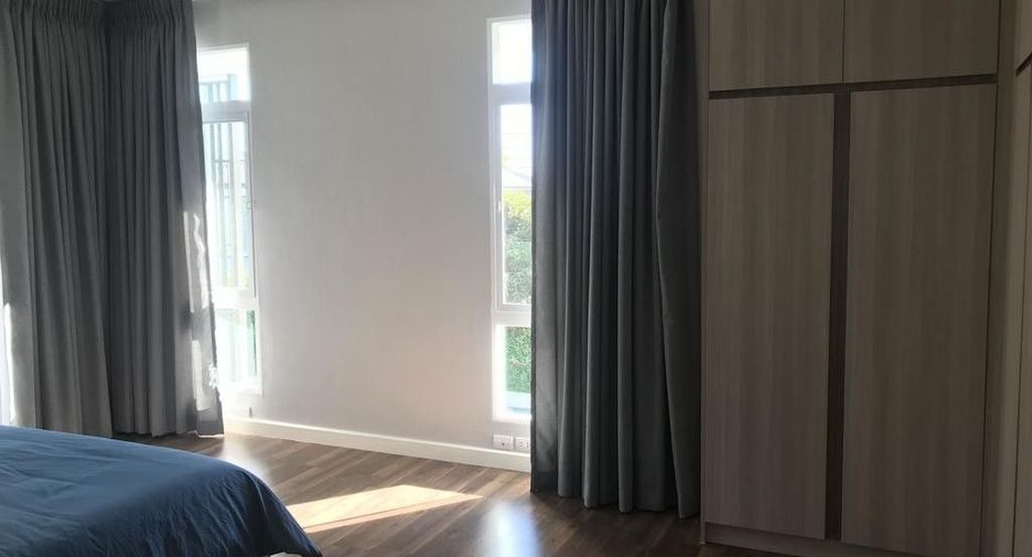For sale 5 bedrooms house in Mueang Chiang Mai, Chiang Mai