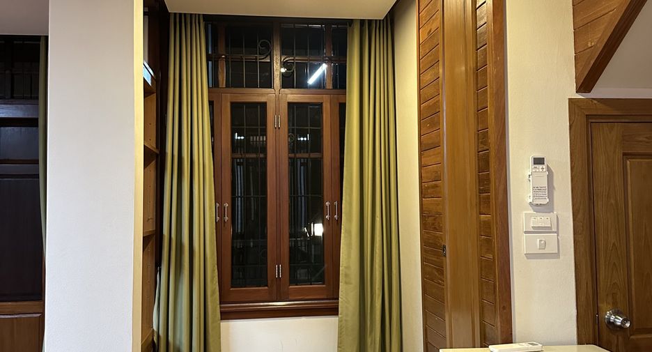 For sale and for rent 6 bedrooms house in Mueang Chiang Mai, Chiang Mai