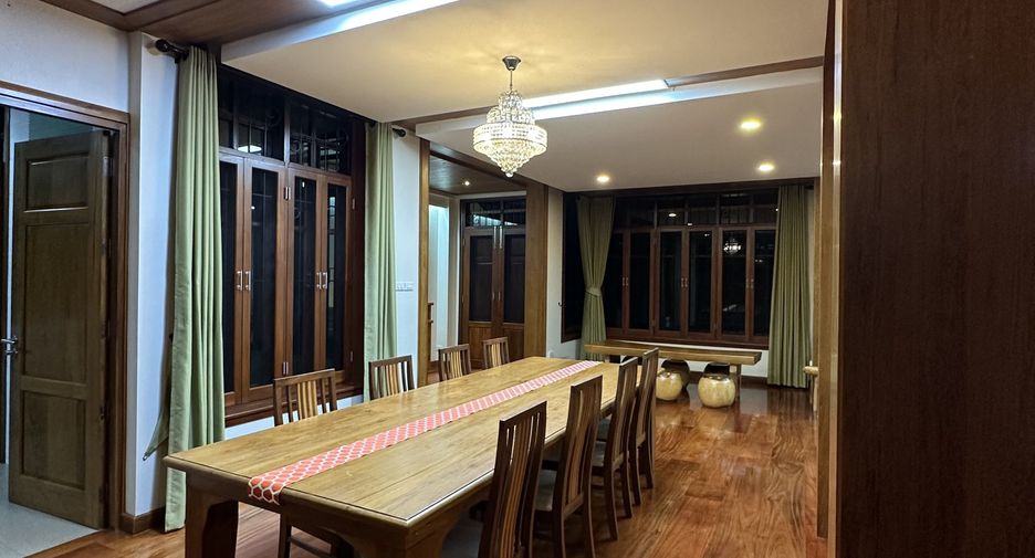 For sale and for rent 6 bedrooms house in Mueang Chiang Mai, Chiang Mai