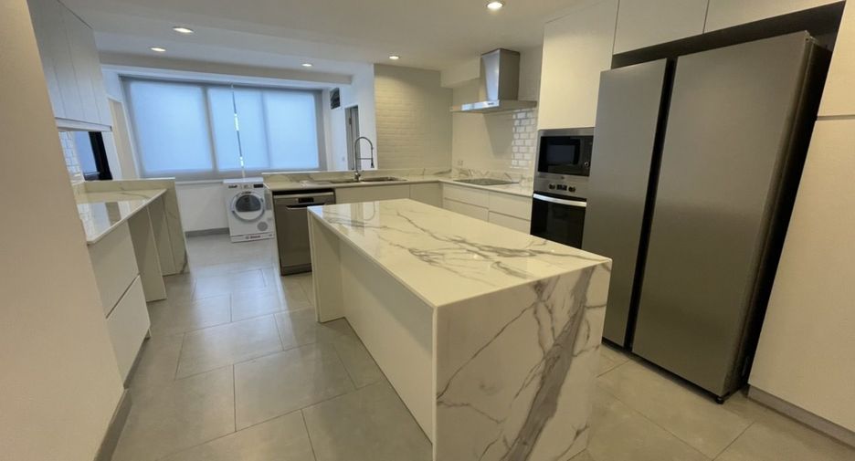 Apartment zur Miete mit 3 Zimmer in Watthana, Bangkok