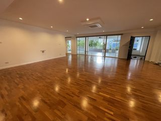 Apartment zur Miete mit 3 Zimmer in Watthana, Bangkok