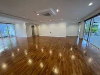 Apartment zur Miete mit 3 Zimmer in Watthana, Bangkok