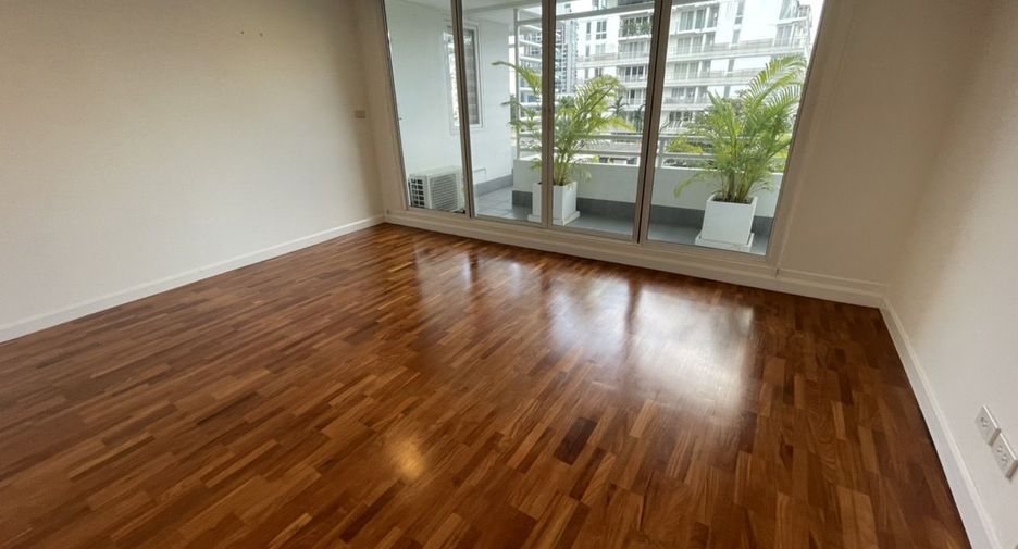 Apartment zur Miete mit 3 Zimmer in Watthana, Bangkok