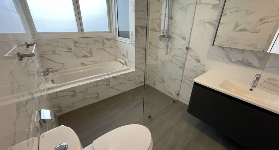 Apartment zur Miete mit 3 Zimmer in Watthana, Bangkok