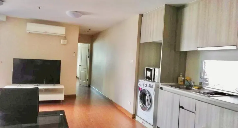 For rent 1 bed condo in Huai Khwang, Bangkok