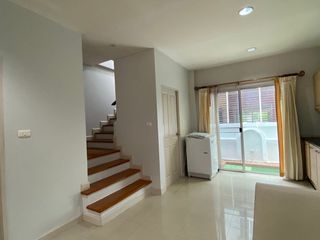 Reihenhaus zur Miete mit 3 Zimmer in Prawet, Bangkok