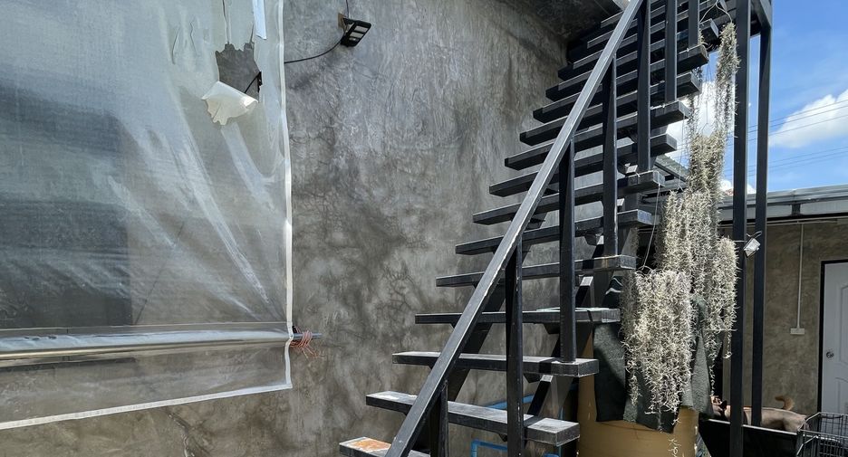 For sale 4 bedrooms house in Hang Dong, Chiang Mai