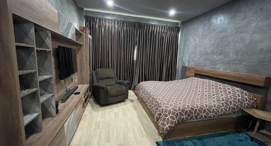 For sale 4 bedrooms house in Hang Dong, Chiang Mai