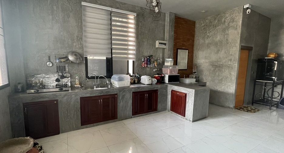 For sale 4 bedrooms house in Hang Dong, Chiang Mai