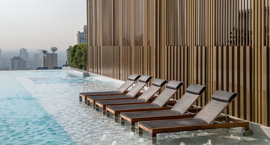 For rent 2 bedrooms condo in Watthana, Bangkok