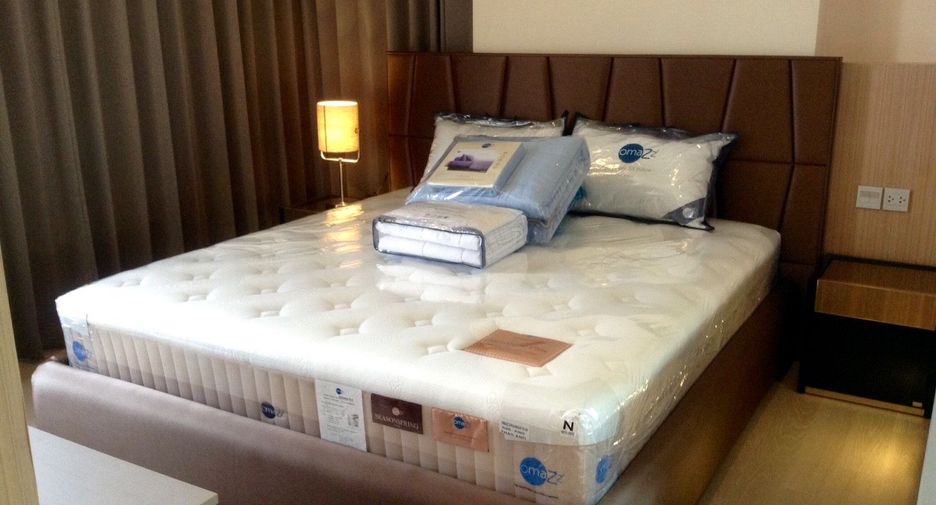 For rent 2 bedrooms condo in Watthana, Bangkok